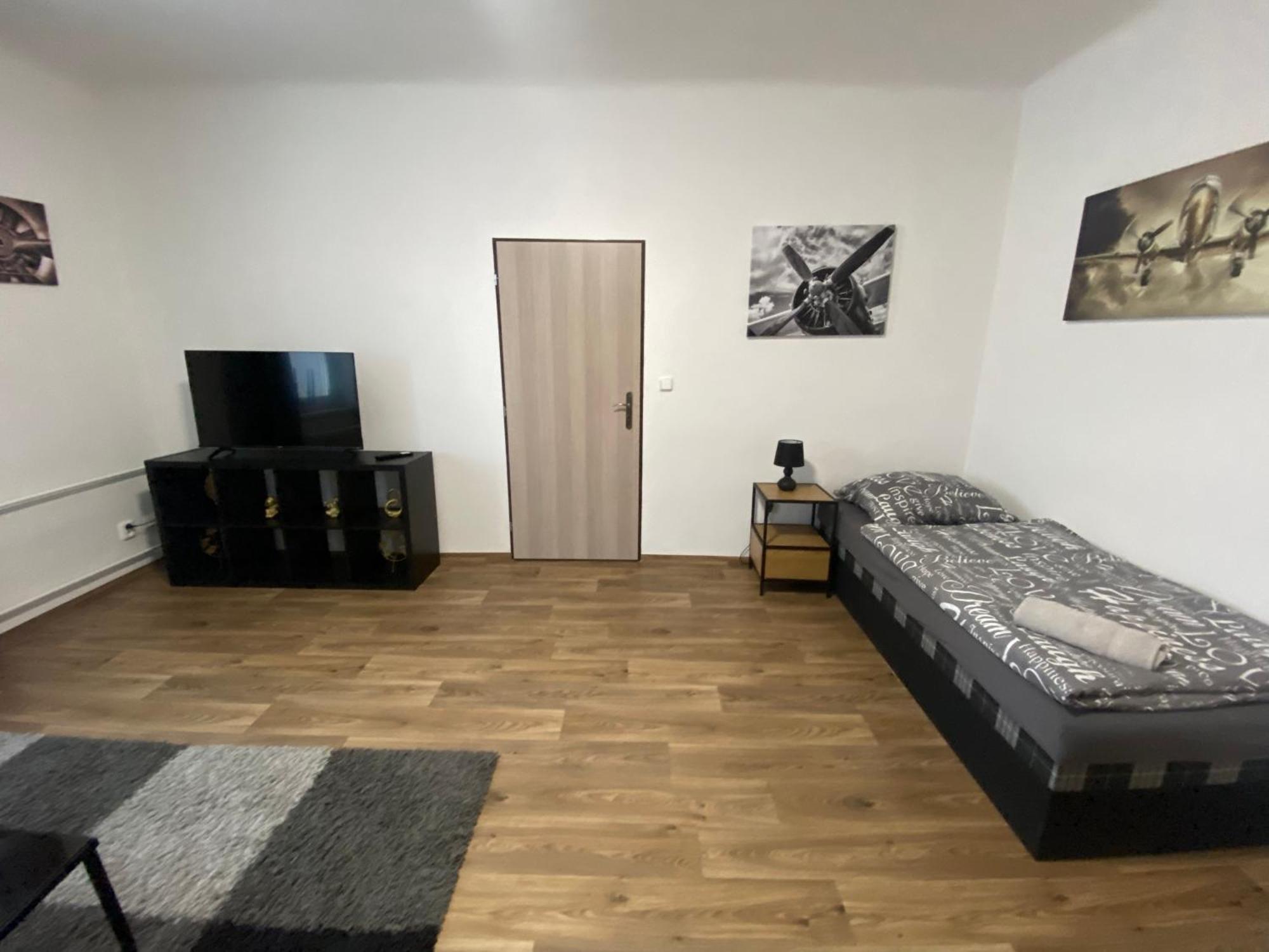 Cerna Ruze - Apartman 3 Plzen Exterior photo